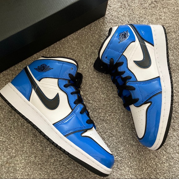 Nike Air Jordan 1 Mid SE Signal Blue NWT - Picture 8 of 8